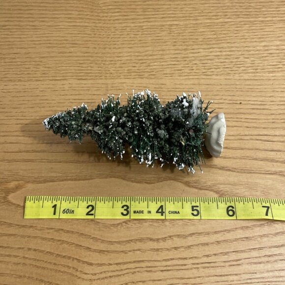 Vtg Cobblestone Corners Christmas Village Accessories Merry Arch Sleigh and Tree - Picture 9 of 10